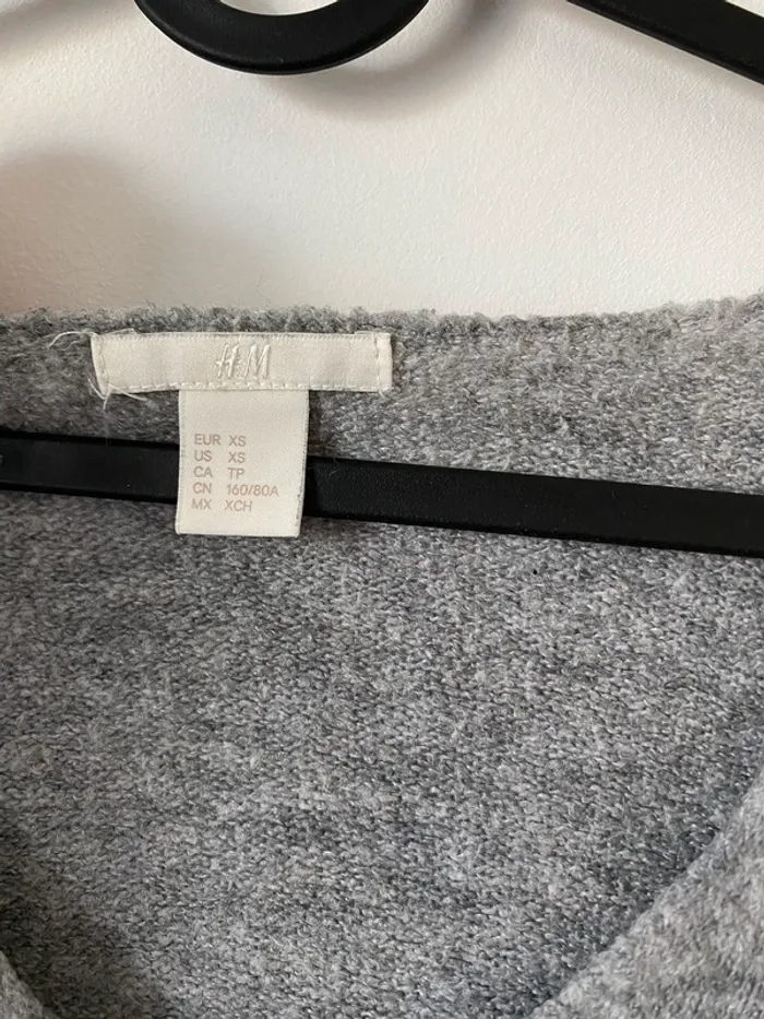 Pull gris - photo numéro 3