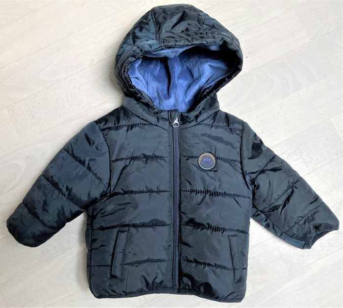 Doudoune matelassée marine à capuche mixte taille 9-12 mois (74-80 cm)