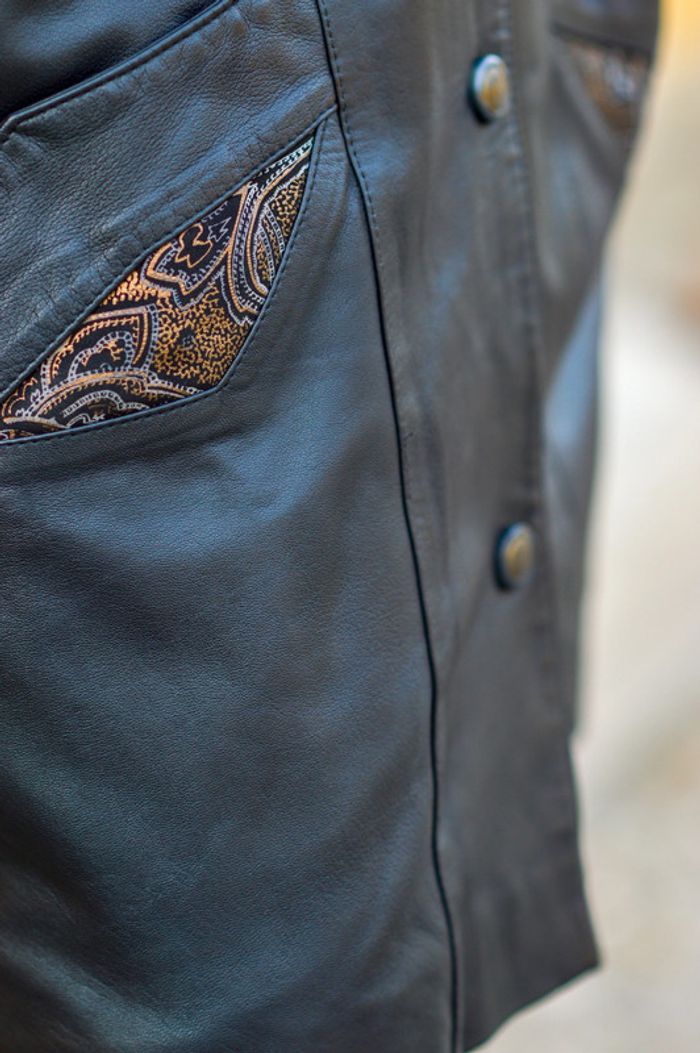 Manteau en vrai cuir taille 40 - photo numéro 5