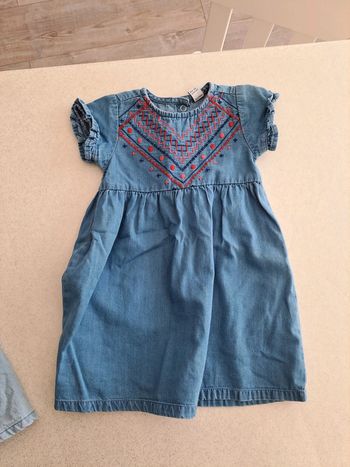 Robe 3 pommes taille 9 12 mois neuve