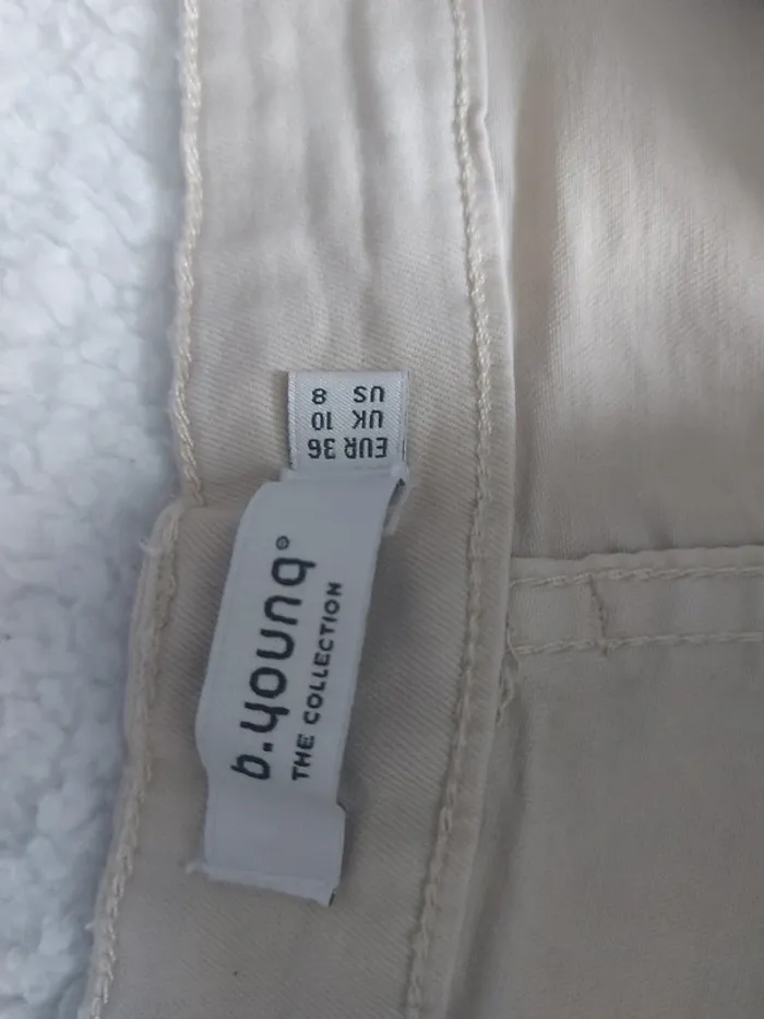 Jupe stretch beige - photo numéro 4