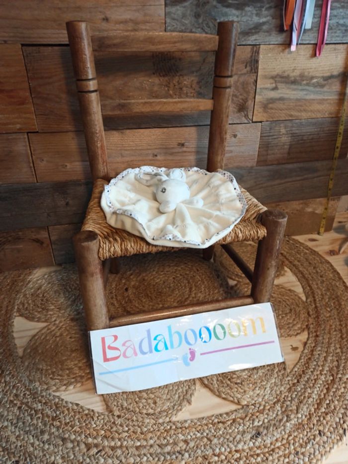 Doudou lapin broderie