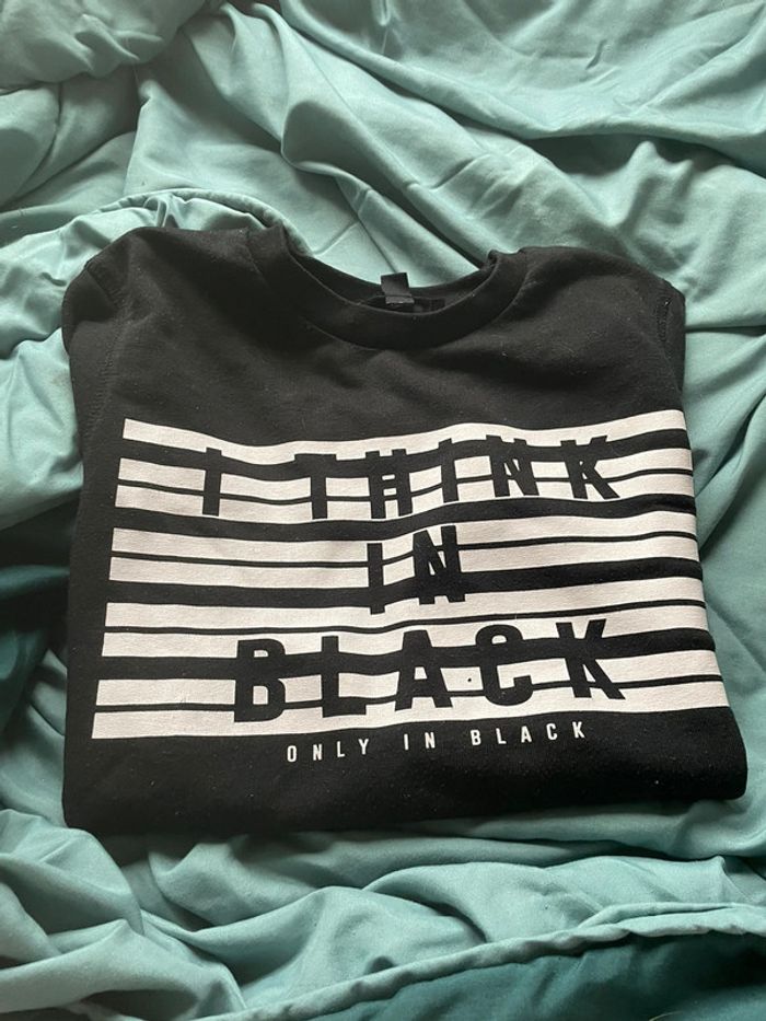 Pull noir