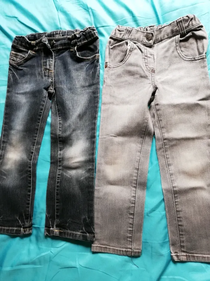 Lot de vêtements fille 4 ans - photo numéro 2