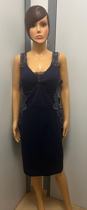 Robe élégante marine lipsy