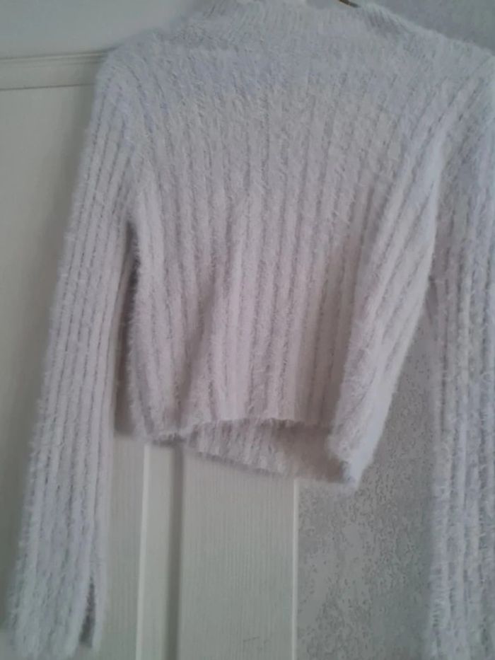 Pull court blanc