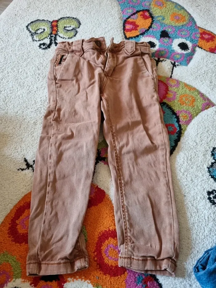 Jean marron, 2 ans, TAO