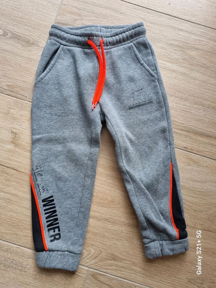 Jogging kiabi 3 ans TBE