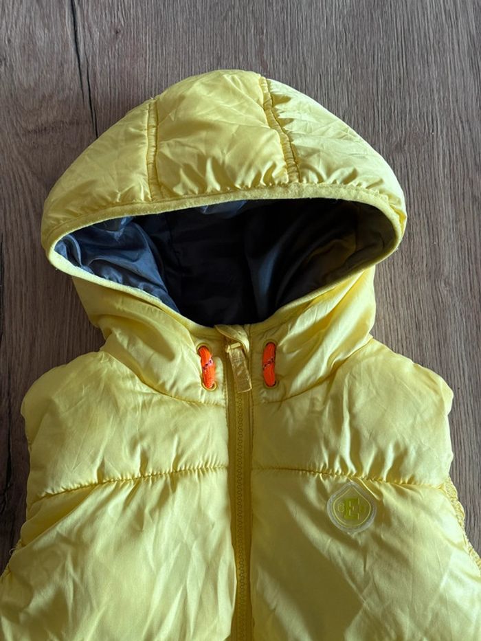 Doudoune sans manches esprit taille 6-7 ans comme neuve - photo numéro 2