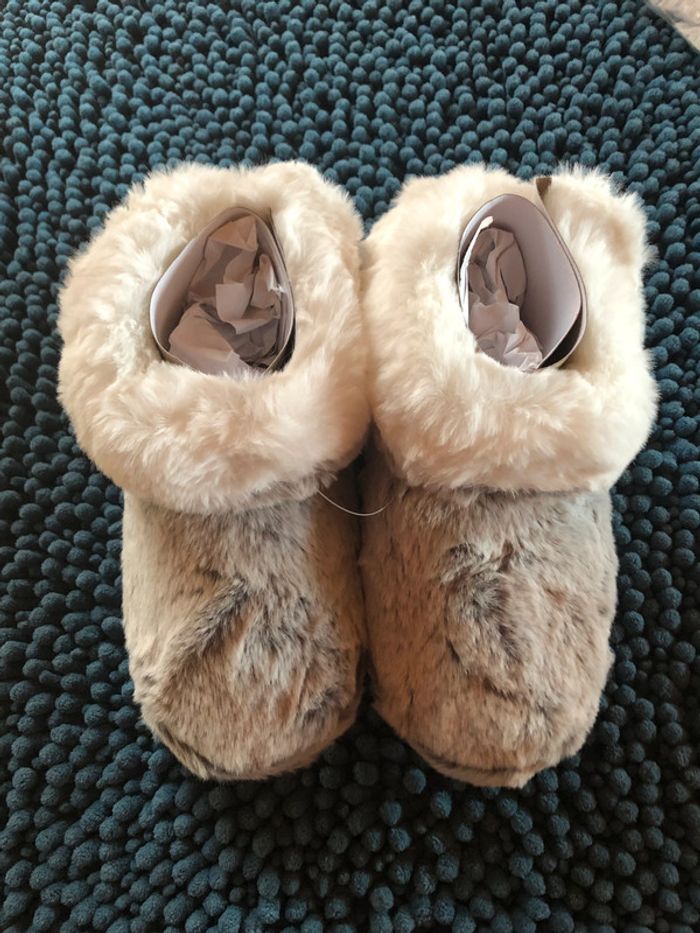 Chaussons gris et blanc - etam neuf - photo numéro 2