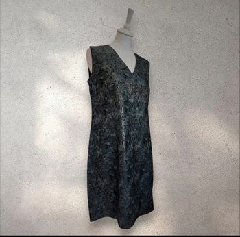 Robe sans manche décolleté en v taille 42