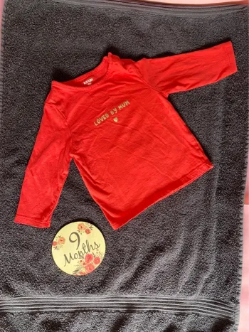 Tee shirt rouge « loved by mum » Kiabi 9 mois