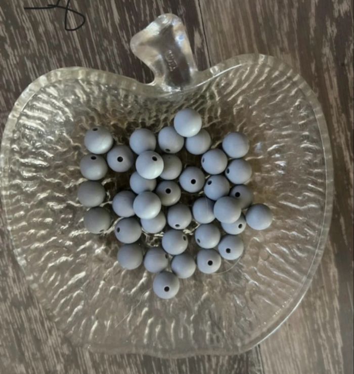 Perles rondes grises