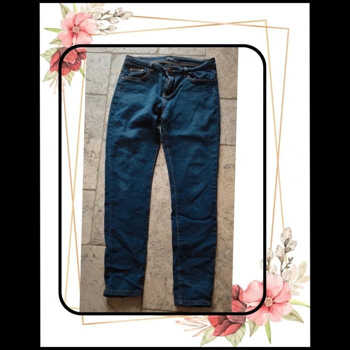 Jean taille 40
Coved