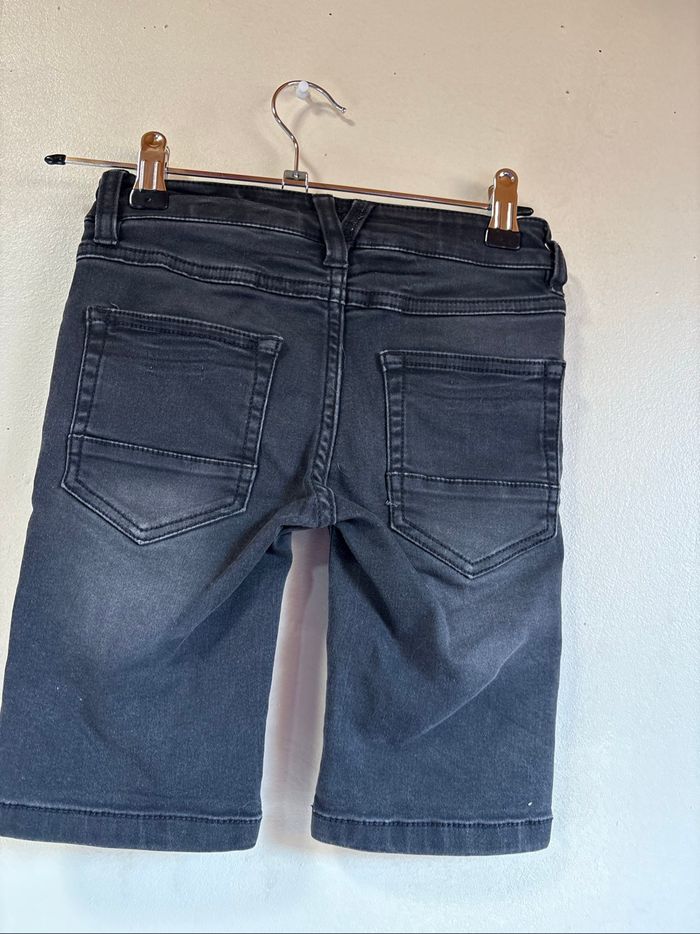 Short garçon taille 116 - photo numéro 3