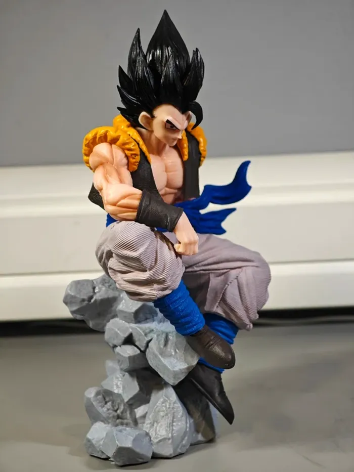 Figurine Dragon Ball : Gogeta 22cm / Neuve/ Trois têtes interchangeables/ Sans boîte - photo numéro 6