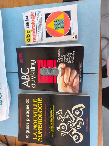 Lot de 4 livres numérologie 
