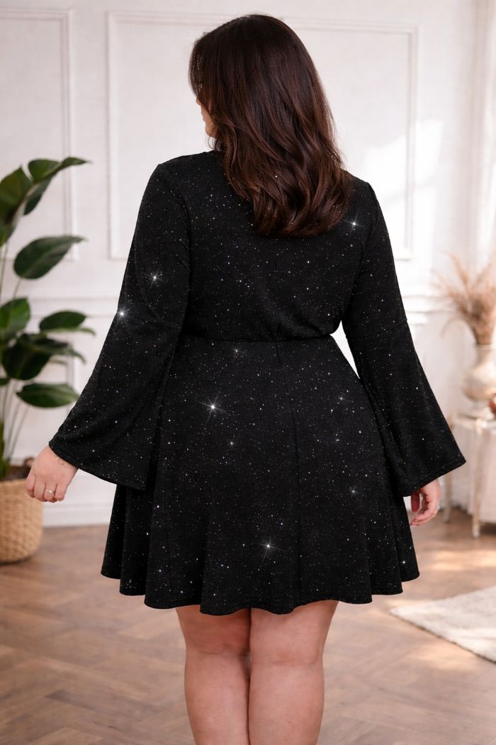 Robe de soirée patineuse scintillante noire pailleté argenté Femme taille 54 marque Boohoo 💍 - photo numéro 2