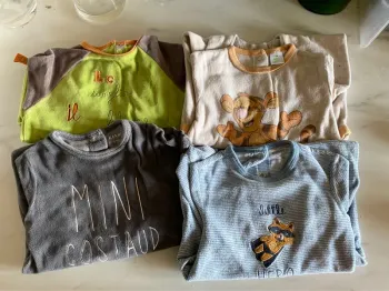 4 pyjamas 12 mois