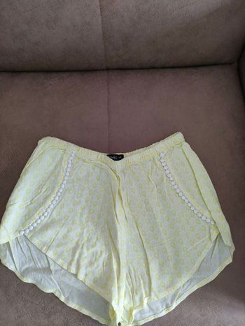 Short fille taille XS en très bon état