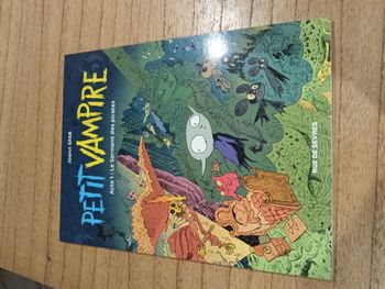 livre Petit Vampire - collection école des max