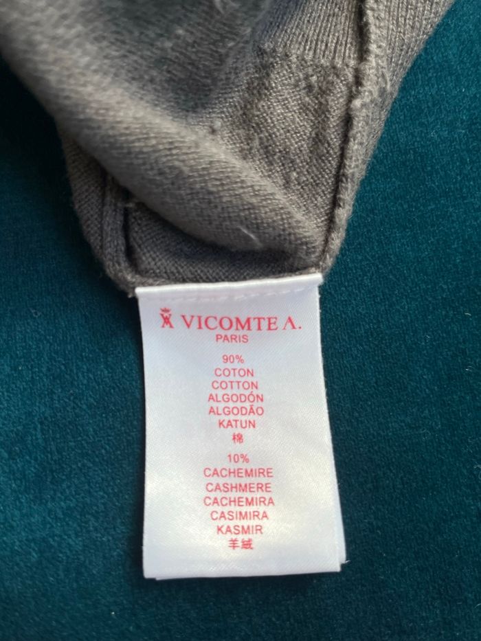 Pull gris col V Vicomte Arthur