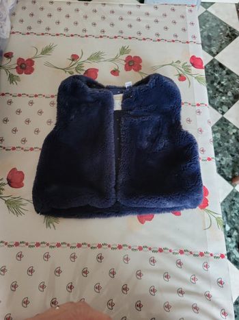 Gilet sans manche okaidi 4 ans