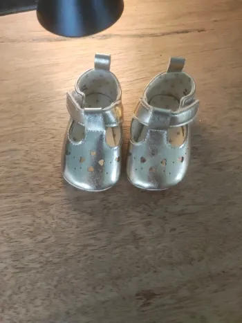 Chaussures bébé 0-3 mois