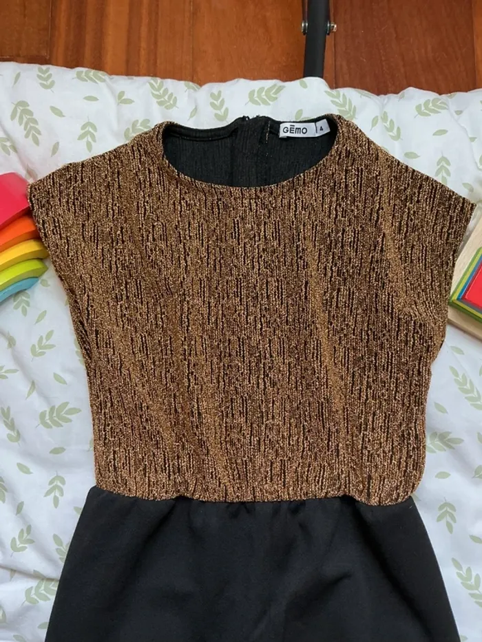 combinaison pantalon noir et paillettes or manches courtes gémo 4 ans - photo numéro 2