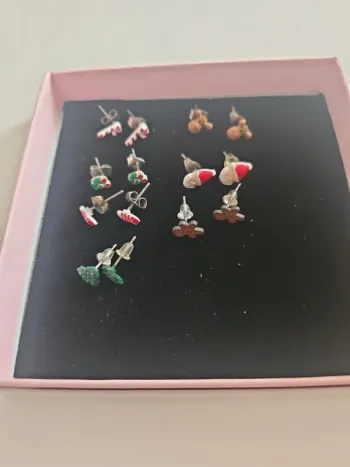 Lot de 7 paires de boucles d'oreille Claire's Noël