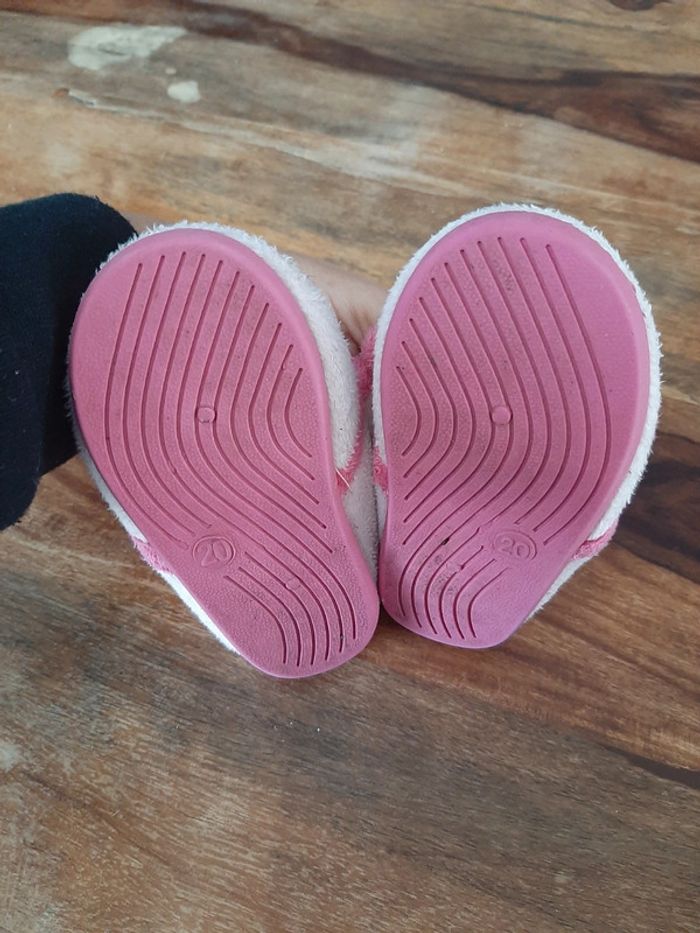 Chaussons fille taille 20 - photo numéro 2