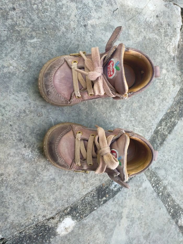 Chaussures en cuir taille 22