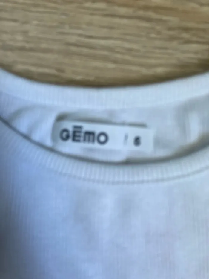 TEE shirt blanc fille 6 ans - photo numéro 3