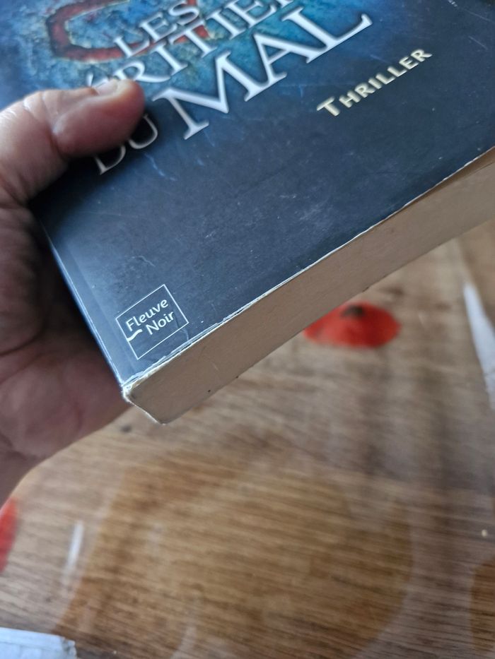 Les héritiers du mal en format broché - photo numéro 7