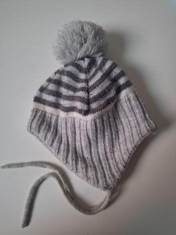 Bonnet pompom