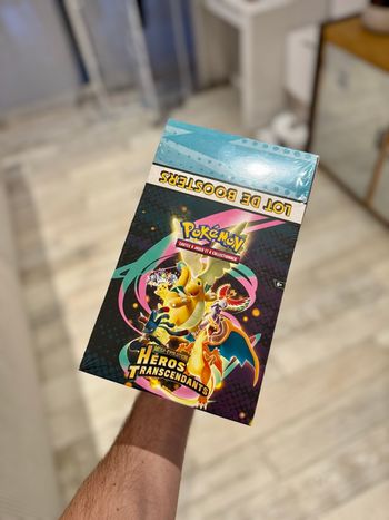 Display de Bundle Pokémon Héros Transcendants Lot de Boosters – Neuf Scellé