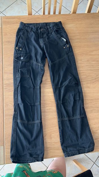 Pantalon style cargo