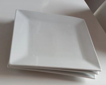 Lot d' assiettes carrées