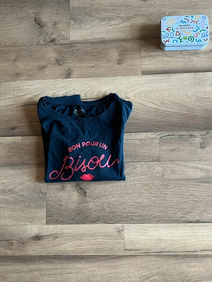Je vend un haut manche longue fille taille 5 ans 108-113cm très bon état - photo numéro 5