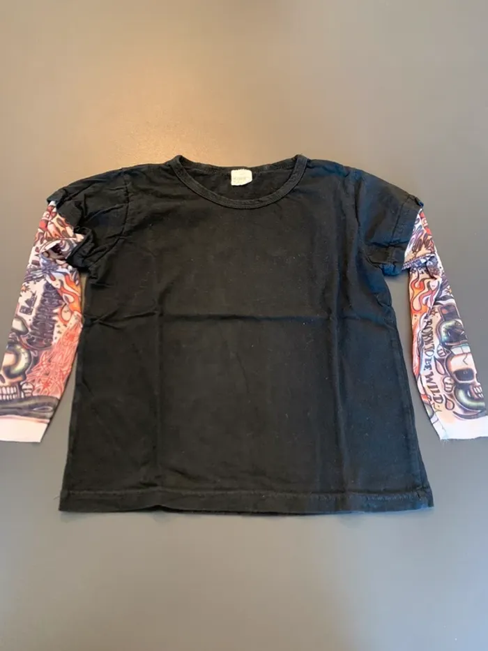 T-shirt manches longues taille 6 ans