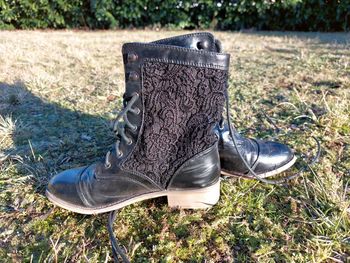 Boots noires dentelle Naf Naf
