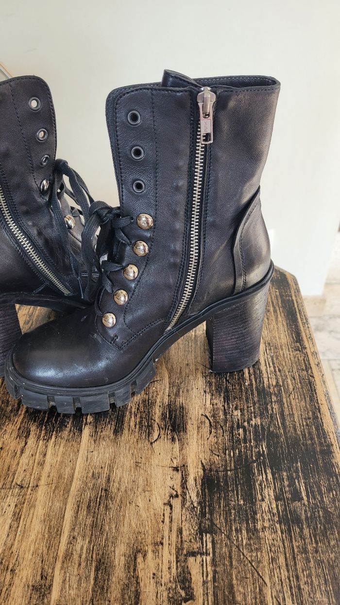 Boots noires - photo numéro 4