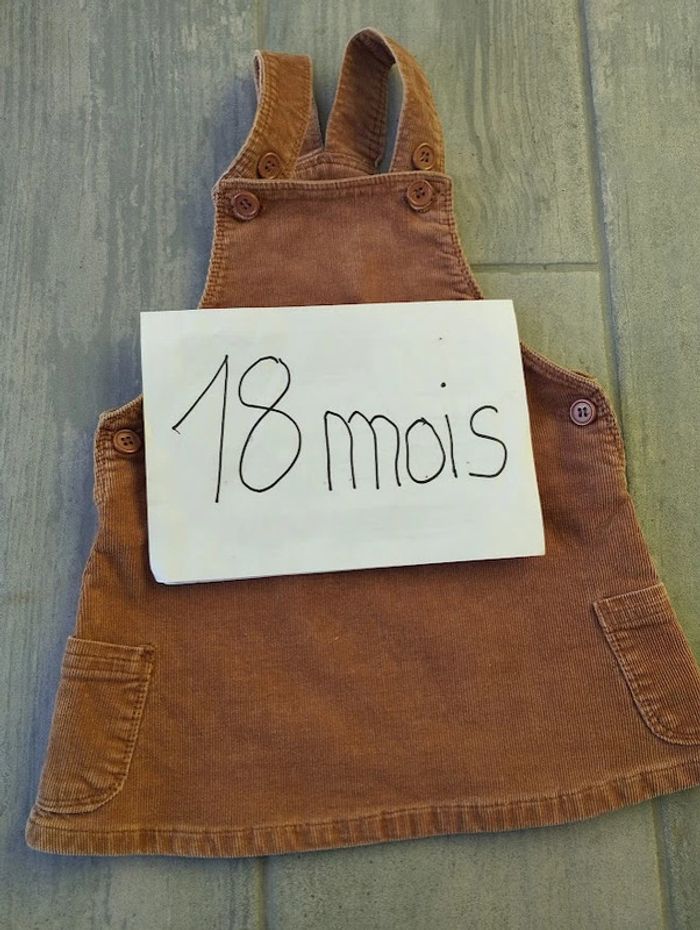 Lot n°377 Robe salopette velours 18 mois Mots d'enfants