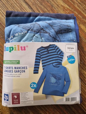 lot de 2  hauts garçon taille 2 / 4 ans - Neuf