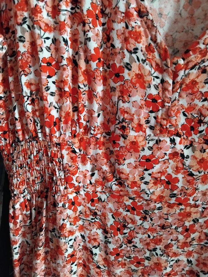 Robe courte à fleurs - photo numéro 2