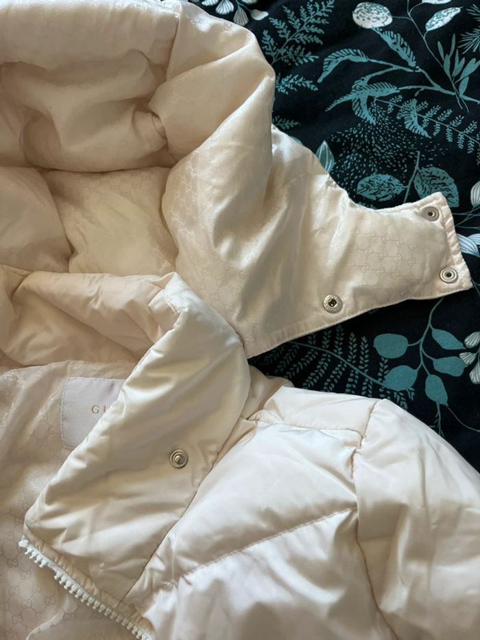 Doudoune Gucci fille – Taille 8 ans – Comme neuve - photo numéro 4