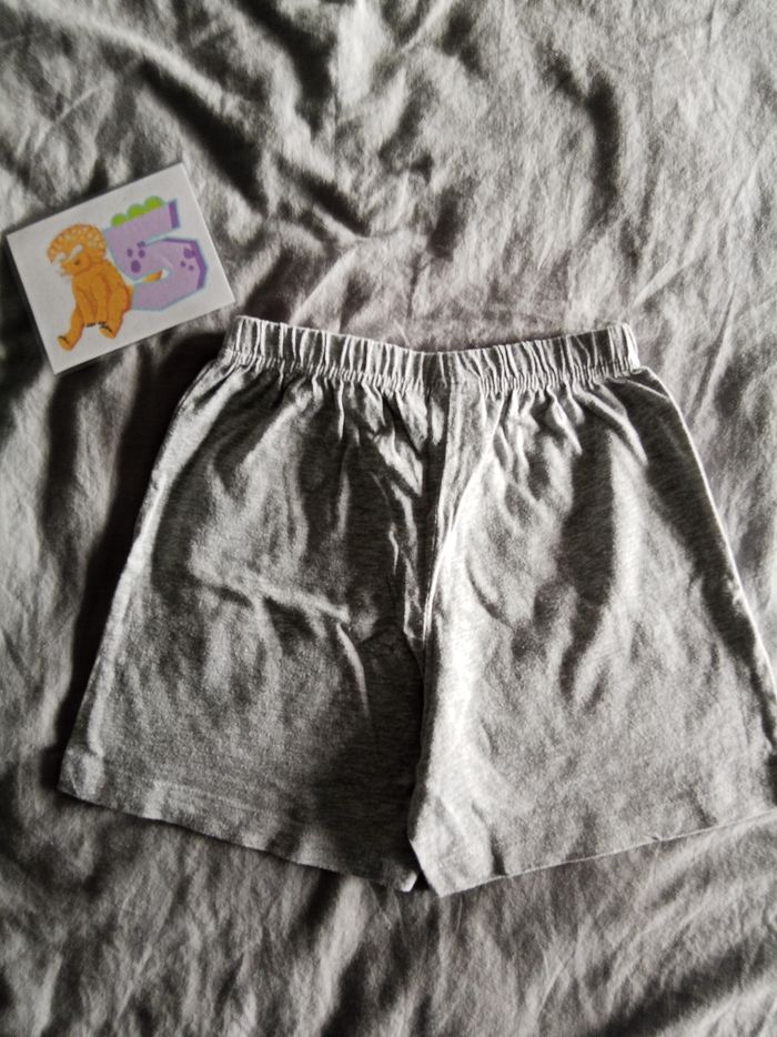 Short 5 ans - photo numéro 2
