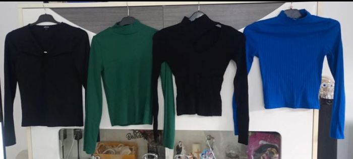 Lot de 4 tops/hauts