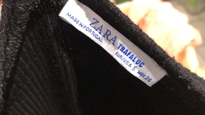 Zara trafaluc T-shirt t36 noir finition dentellée En bas de manches - photo numéro 2