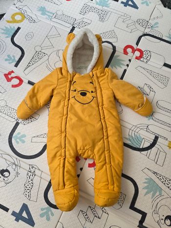 Combi pilote jaune Winnie L’ourson Orchestra 9 mois